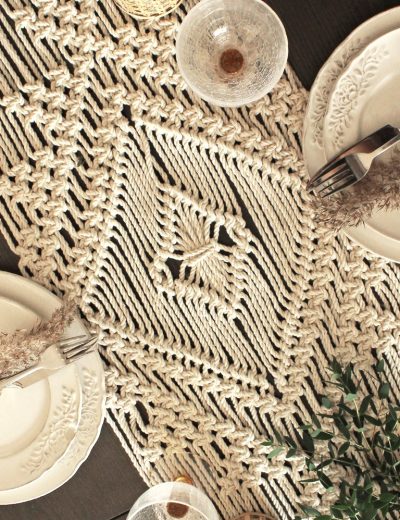 Macrame boho takelis šventiniam stalui