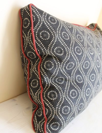 Tamsių boho pagalvelių nuoma