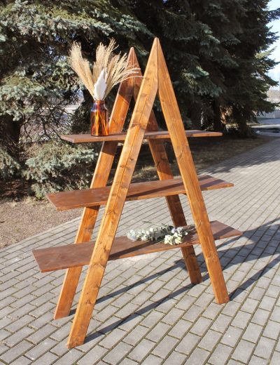 Medinės kopetėlės lentyna